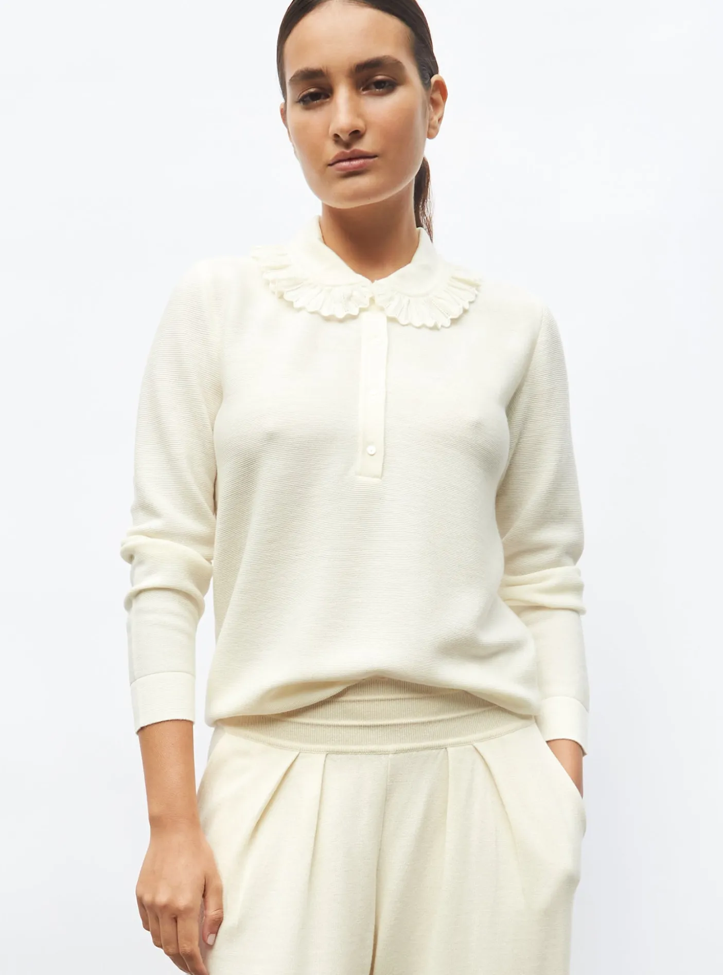 chemise en maille col volanté