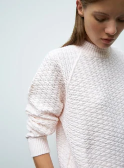 pull loose maille entrelacée