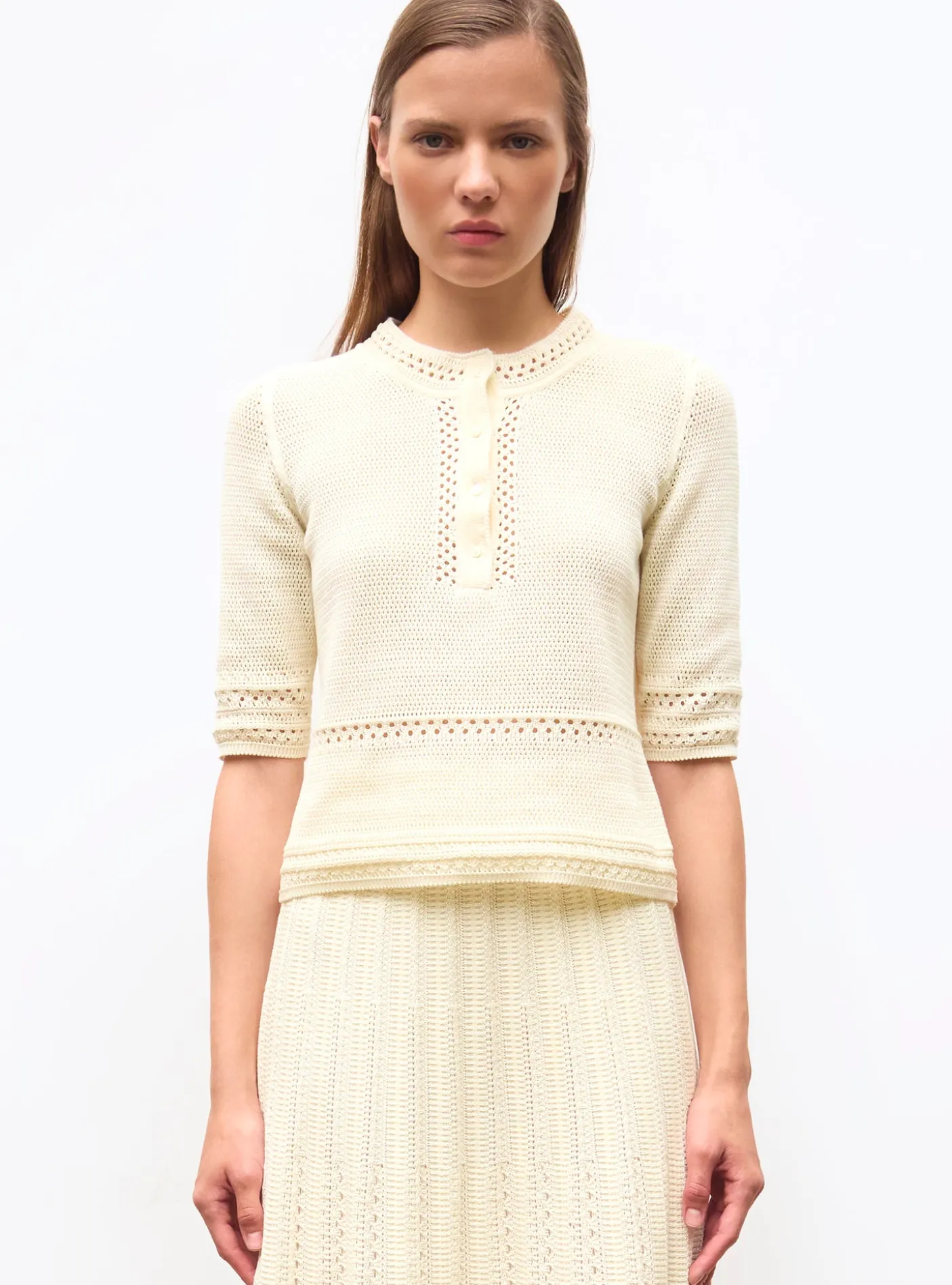 top délicat maille crochet