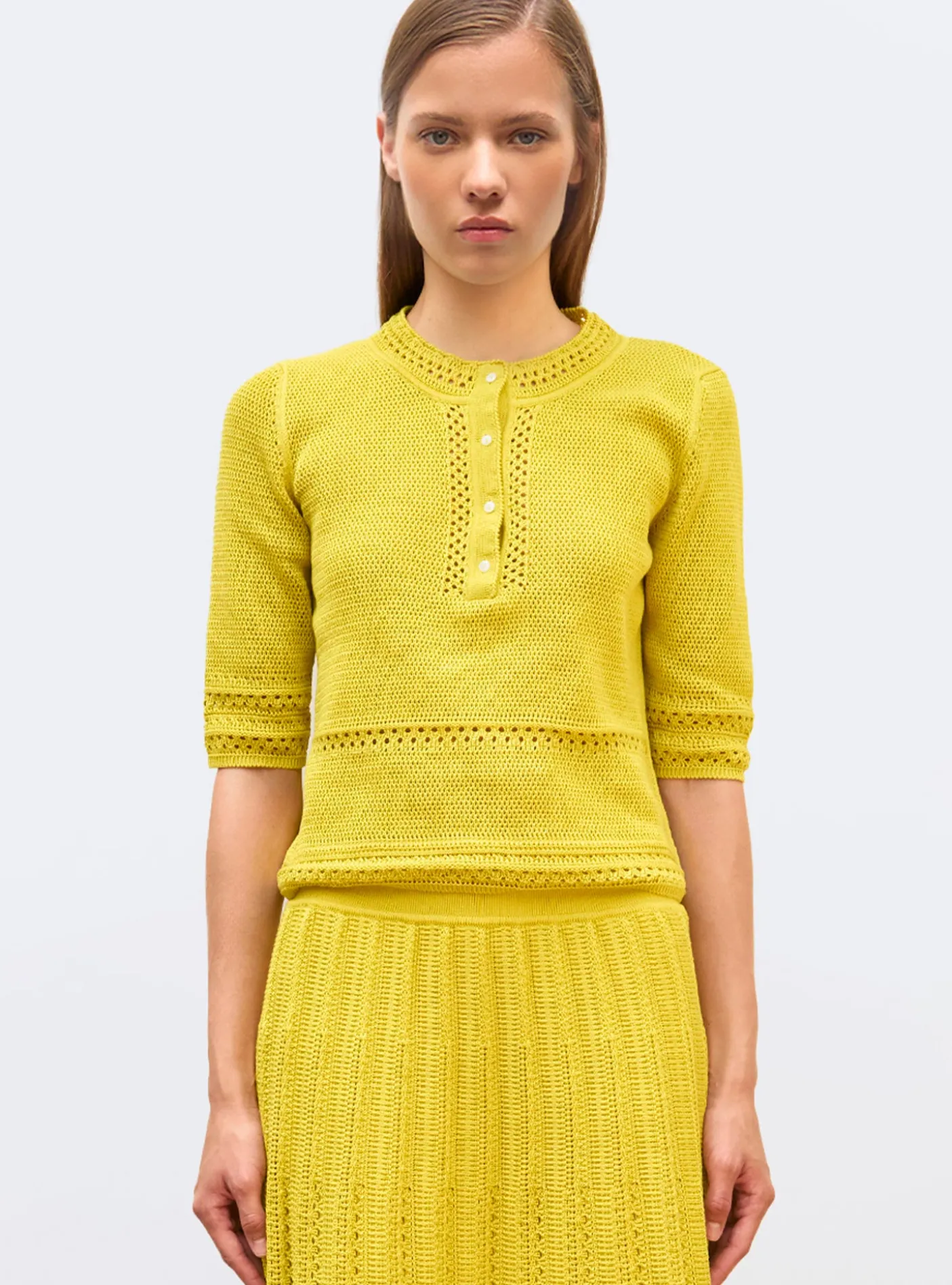 top délicat maille crochet