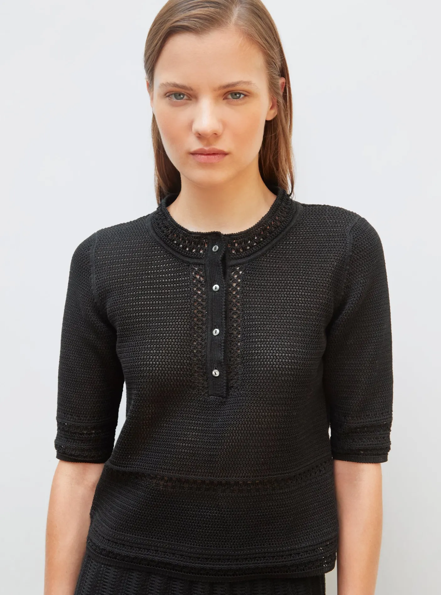 top délicat maille crochet